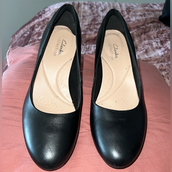 Clarks Ambyr Joy Platform Pump - Picture 2 of 6